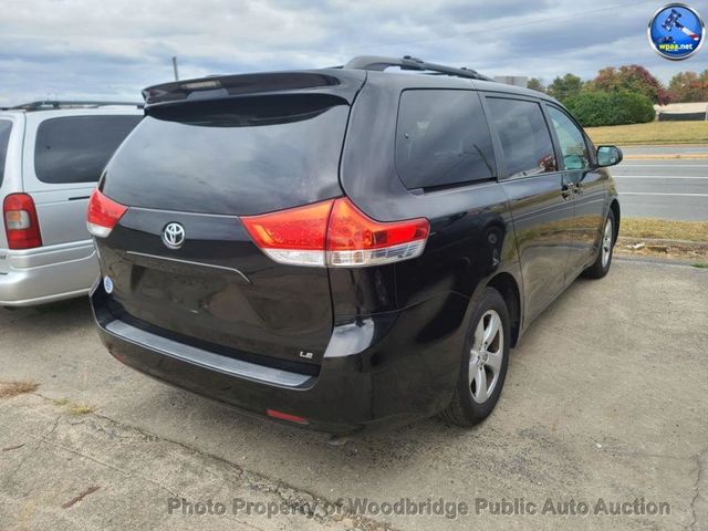 2012 Toyota Sienna LE - 22936501 - 2