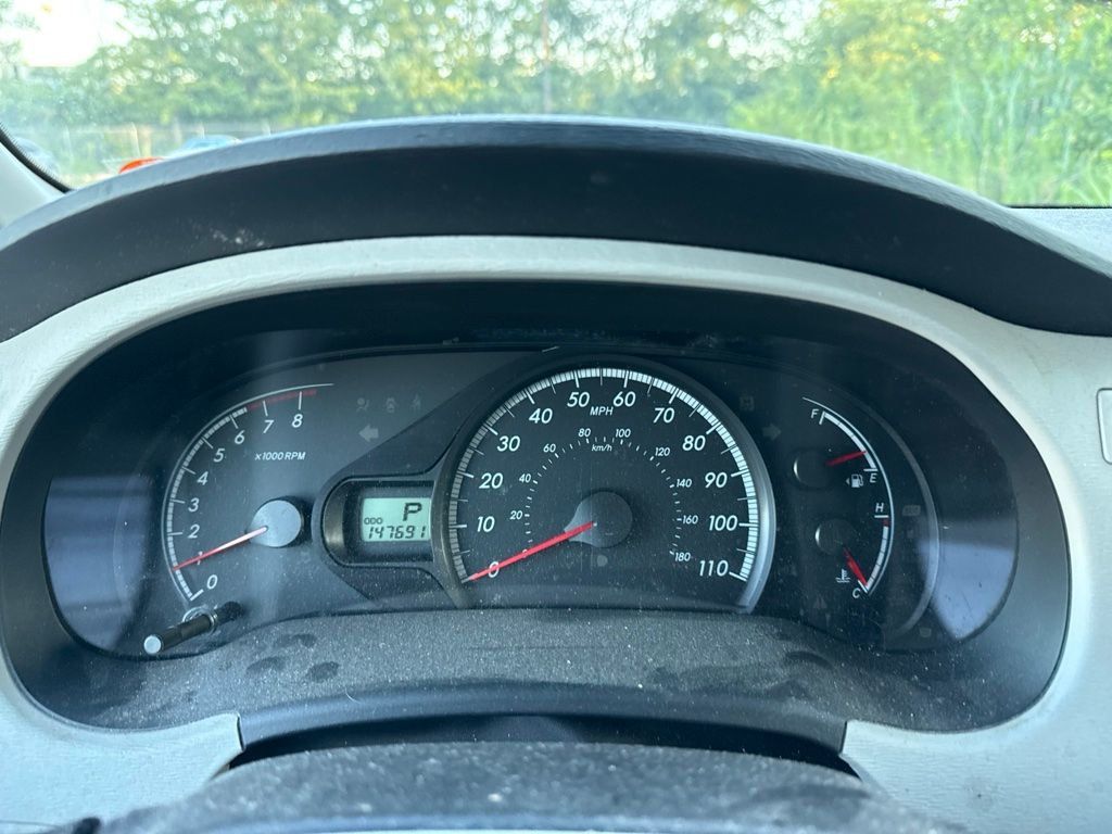 2012 Toyota Sienna LE - 23060036 - 12