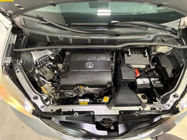 2012 Toyota Sienna LE - 23060036 - 27