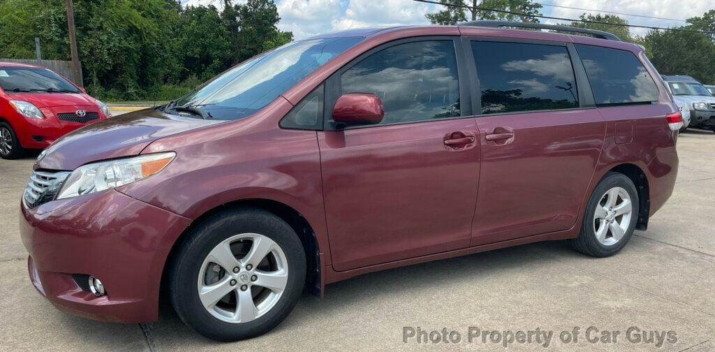 2012 Toyota Sienna LE 7 Pass  V6 - 22550595 - 11