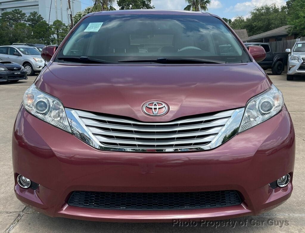 2012 Toyota Sienna LE 7 Pass  V6 - 22550595 - 1