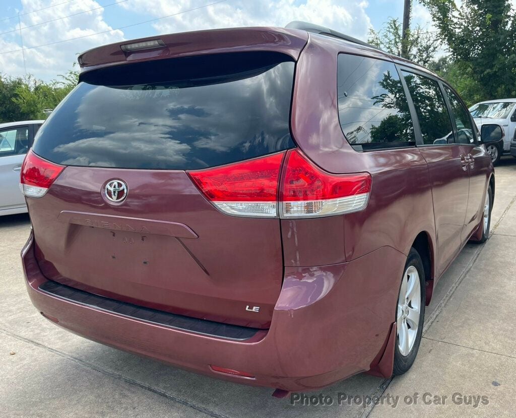 2012 Toyota Sienna LE 7 Pass  V6 - 22550595 - 6