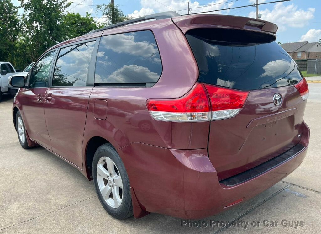 2012 Toyota Sienna LE 7 Pass  V6 - 22550595 - 8