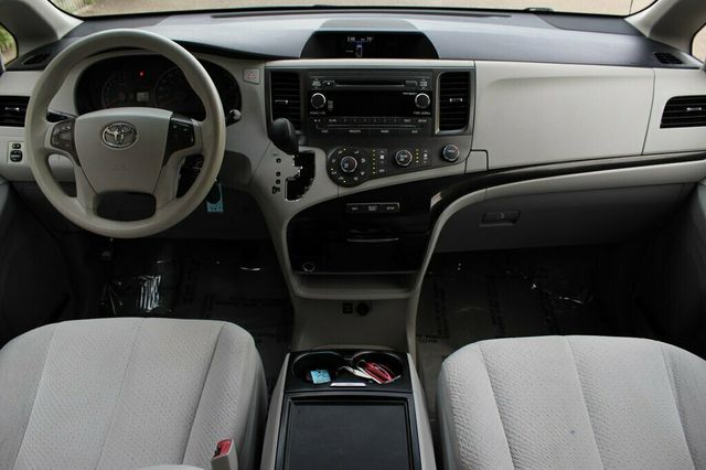 2012 Toyota Sienna LE 8 PASSENGER - 23020955 - 12