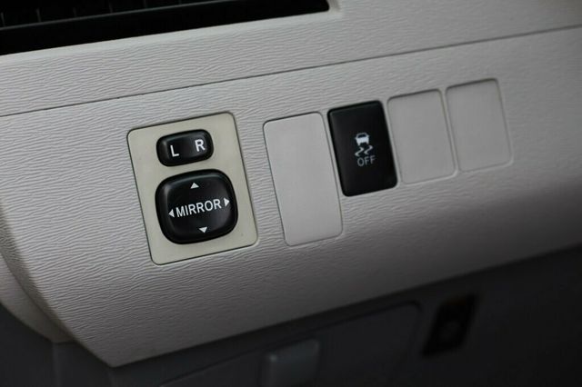 2012 Toyota Sienna LE 8 PASSENGER - 23020955 - 22