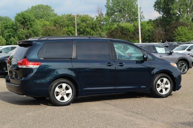 2012 Toyota Sienna LE 8 PASSENGER - 23020955 - 2
