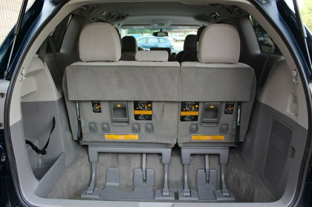 2012 Toyota Sienna LE 8 PASSENGER - 23020955 - 30