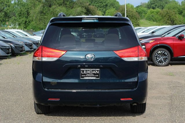 2012 Toyota Sienna LE 8 PASSENGER - 23020955 - 4