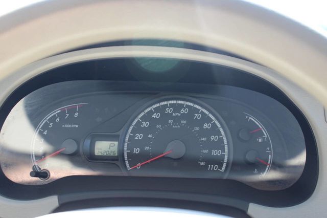 2012 Toyota Sienna LE 8 Passenger 4dr Mini Van V6 - 22918916 - 23