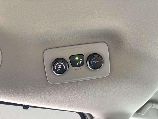 2012 Toyota Sienna LE 8 Passenger 4dr Mini Van V6 - 22955575 - 17