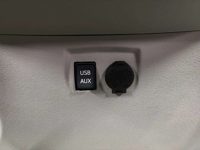 2012 Toyota Sienna LE 8 Passenger 4dr Mini Van V6 - 22955575 - 32