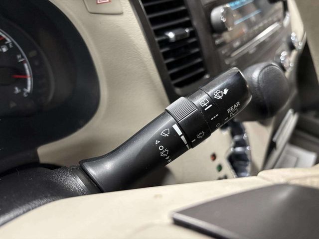 2012 Toyota Sienna LE 8 Passenger 4dr Mini Van V6 - 22955575 - 37