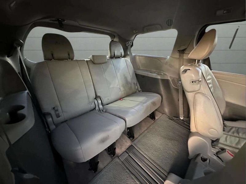 2012 Toyota Sienna Limited 7 Passenger 4dr Mini Van - 22937885 - 15