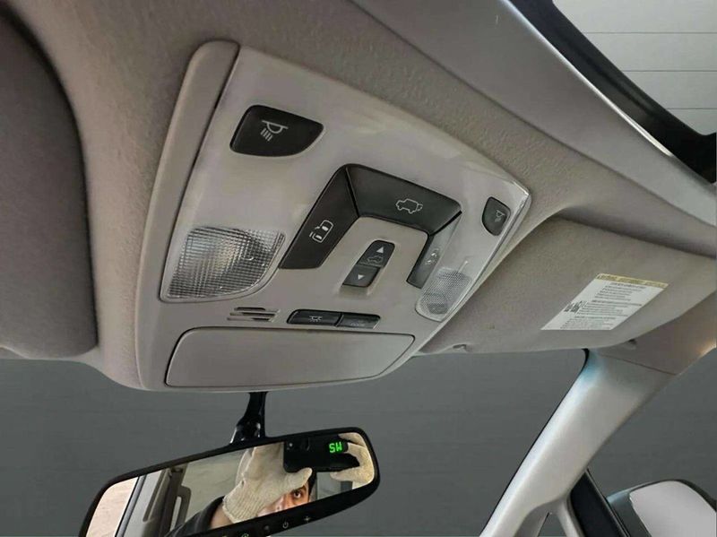 2012 Toyota Sienna Limited 7 Passenger 4dr Mini Van - 22937885 - 23