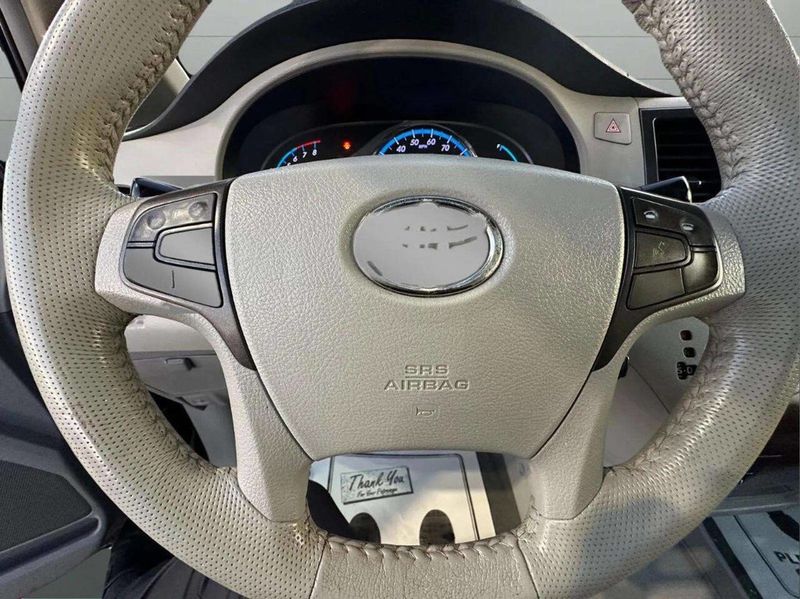 2012 Toyota Sienna Limited 7 Passenger 4dr Mini Van - 22937885 - 25