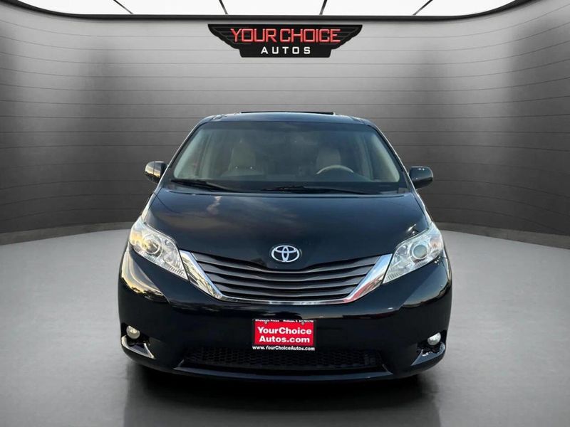 2012 Toyota Sienna Limited 7 Passenger 4dr Mini Van - 22937885 - 7