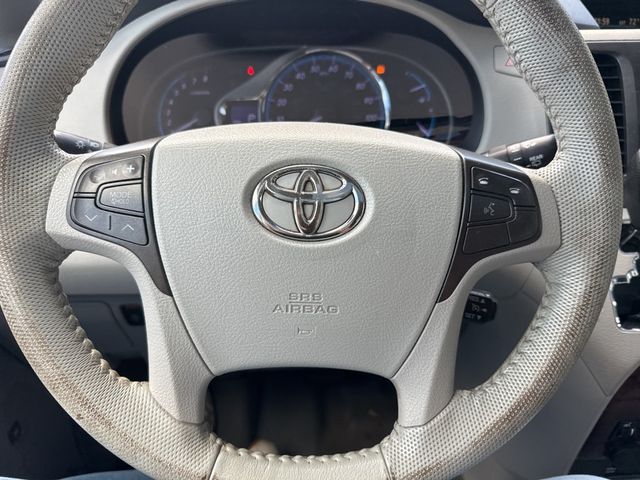 2012 Toyota Sienna XLE - 22922444 - 9
