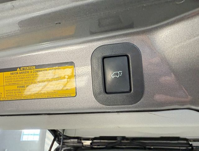 2012 Toyota Sienna XLE - 22922444 - 41