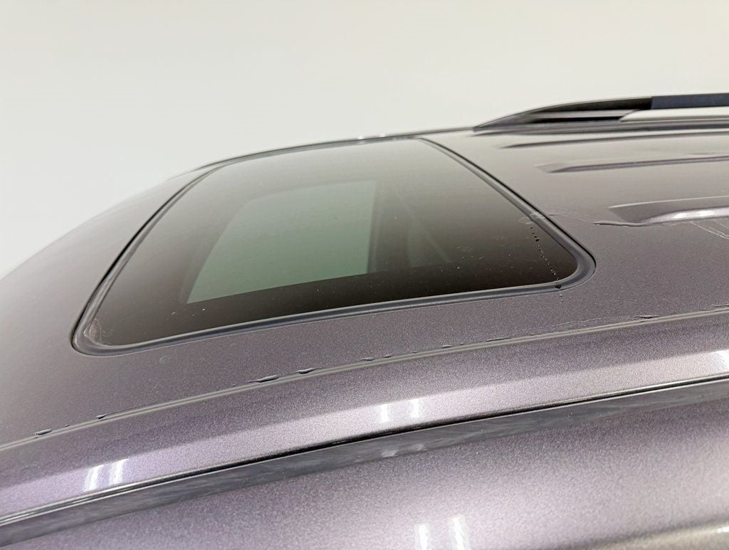 2012 Toyota Sienna XLE - 22922444 - 5