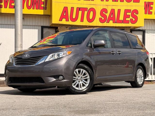 2012 Toyota Sienna XLE 7 Passenger Auto Access Seat 4dr Mini Van - 23005227 - 0