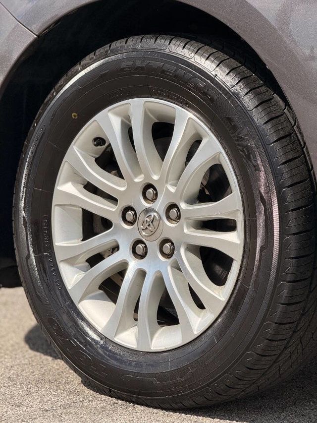 2012 Toyota Sienna XLE 7 Passenger Auto Access Seat 4dr Mini Van - 23005227 - 17