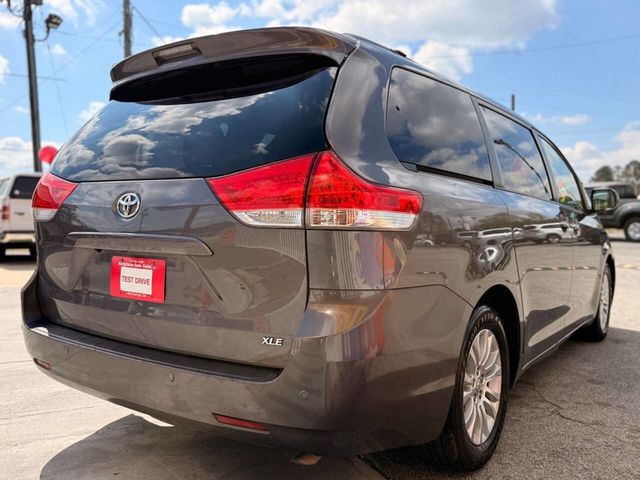 2012 Toyota Sienna XLE 7 Passenger Auto Access Seat 4dr Mini Van - 23005227 - 4