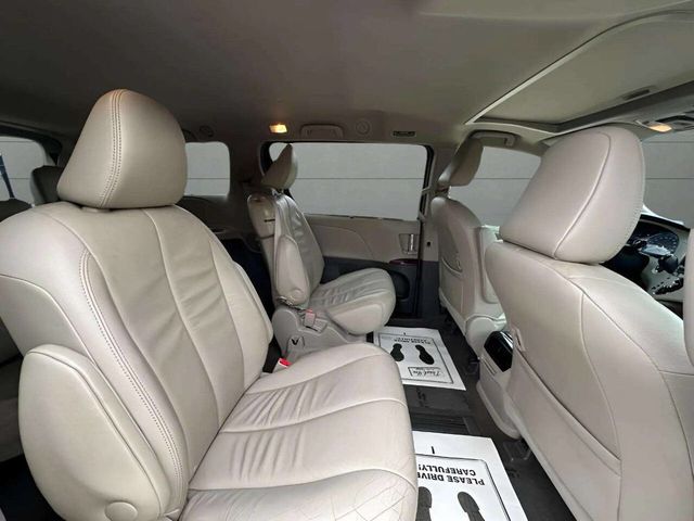 2012 Toyota Sienna XLE 8 Passenger 4dr Mini Van - 22936430 - 10