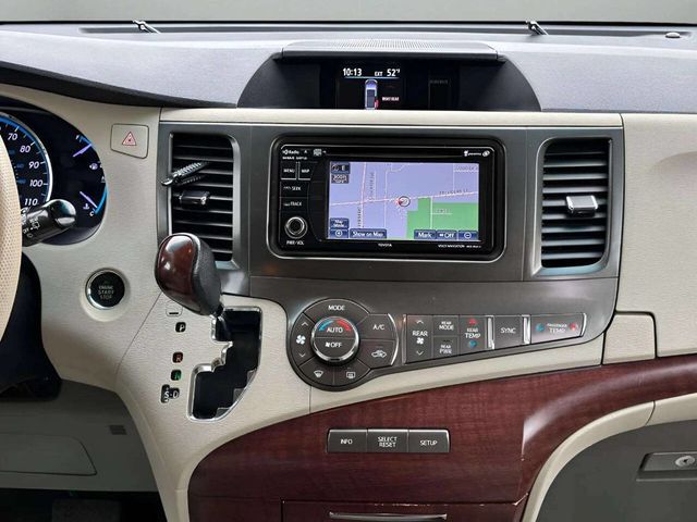 2012 Toyota Sienna XLE 8 Passenger 4dr Mini Van - 22936430 - 20