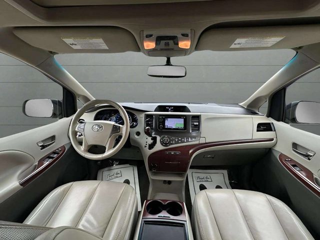 2012 Toyota Sienna XLE 8 Passenger 4dr Mini Van - 22936430 - 22