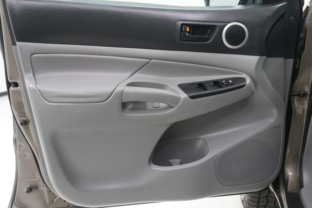 2012 Toyota Tacoma 2WD Double Cab V6 Automatic PreRunner - 22932220 - 11