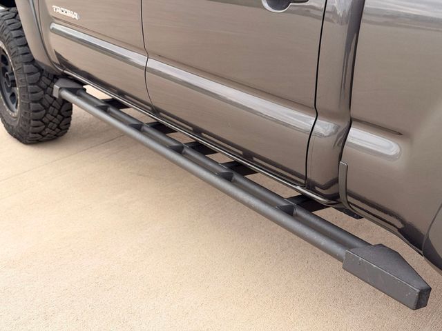 2012 Toyota Tacoma 4WD Double Cab LB V6 Automatic - 23021777 - 31
