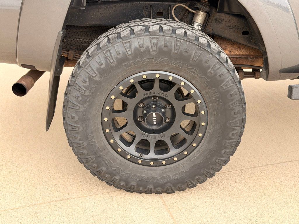 2012 Toyota Tacoma 4WD Double Cab LB V6 Automatic - 23021777 - 37