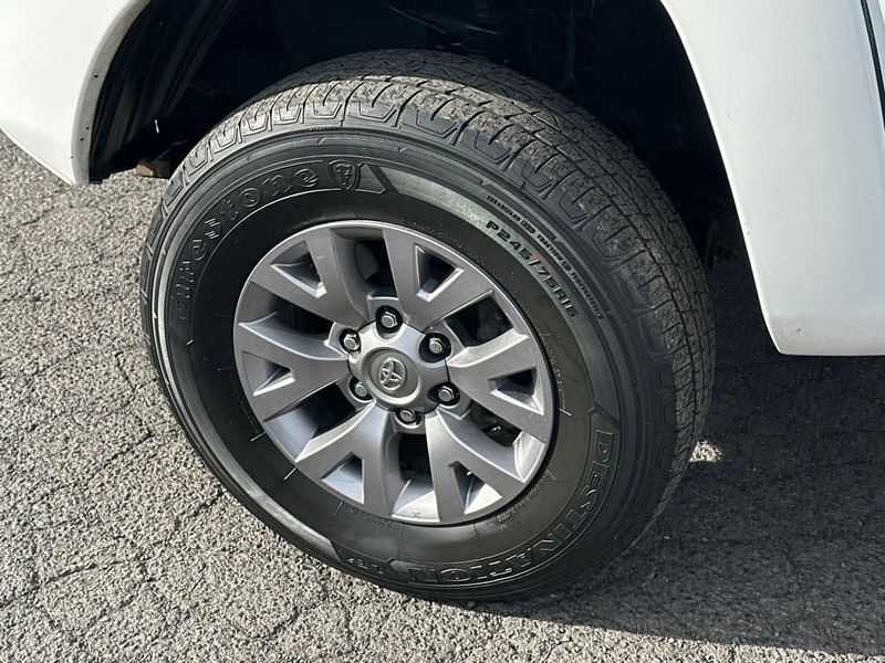 2012 Toyota Tacoma 4WD Double Cab V6 Automatic - 22944430 - 10