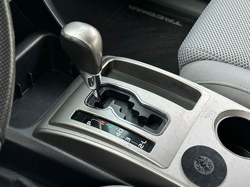 2012 Toyota Tacoma 4WD Double Cab V6 Automatic - 22944430 - 17