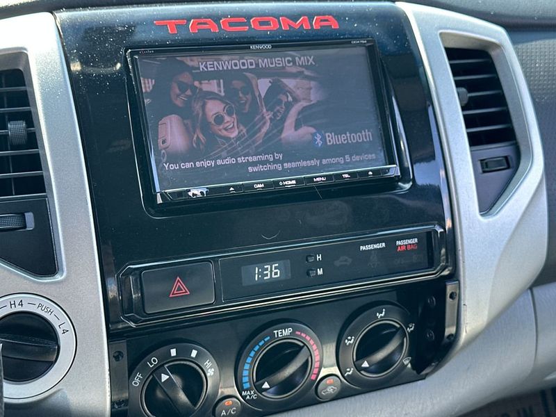 2012 Toyota Tacoma 4WD Double Cab V6 Automatic - 22980611 - 16