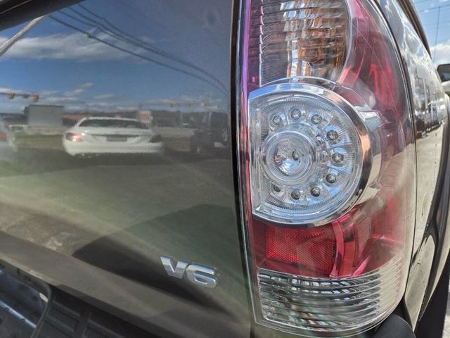 2012 Toyota Tacoma 4WD Double Cab V6 Automatic - 23013492 - 25