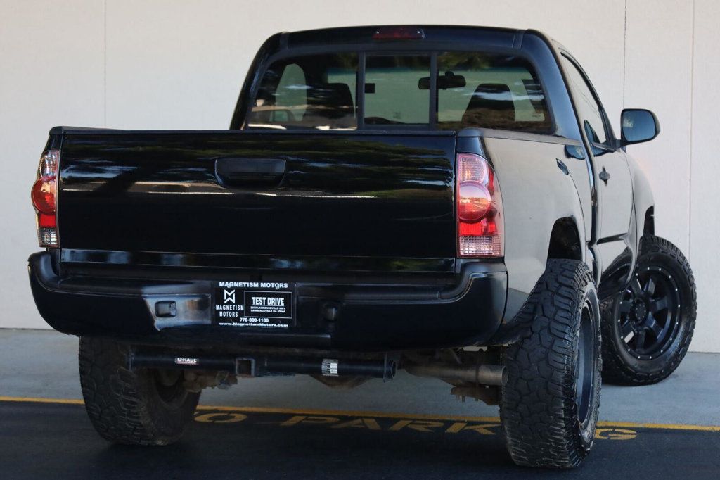 Toyota Tacoma photo 11