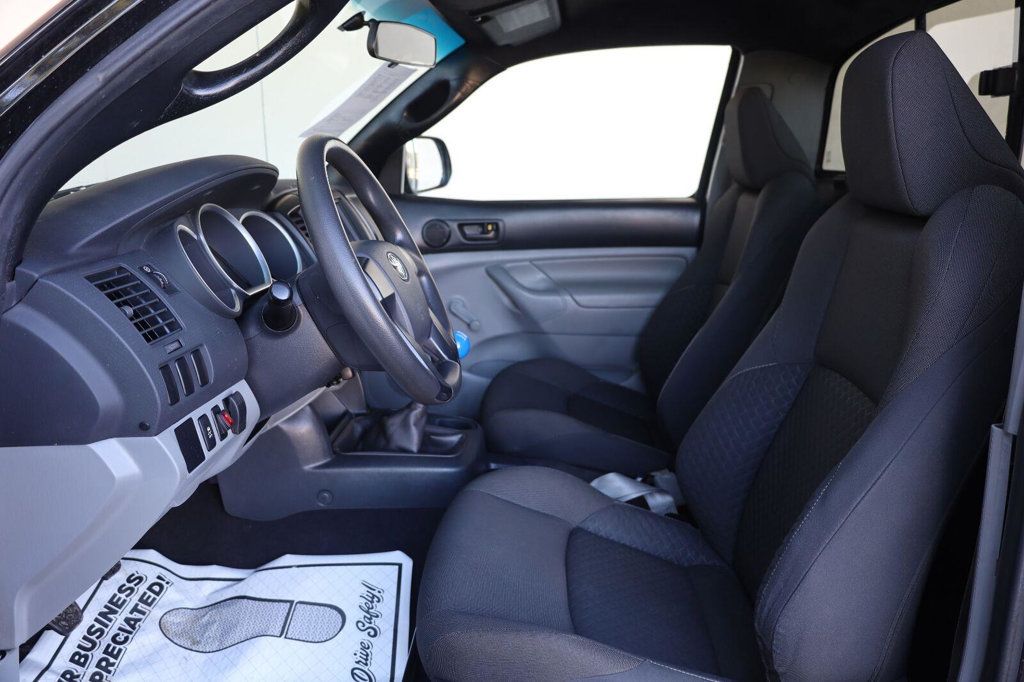 Toyota Tacoma photo 17