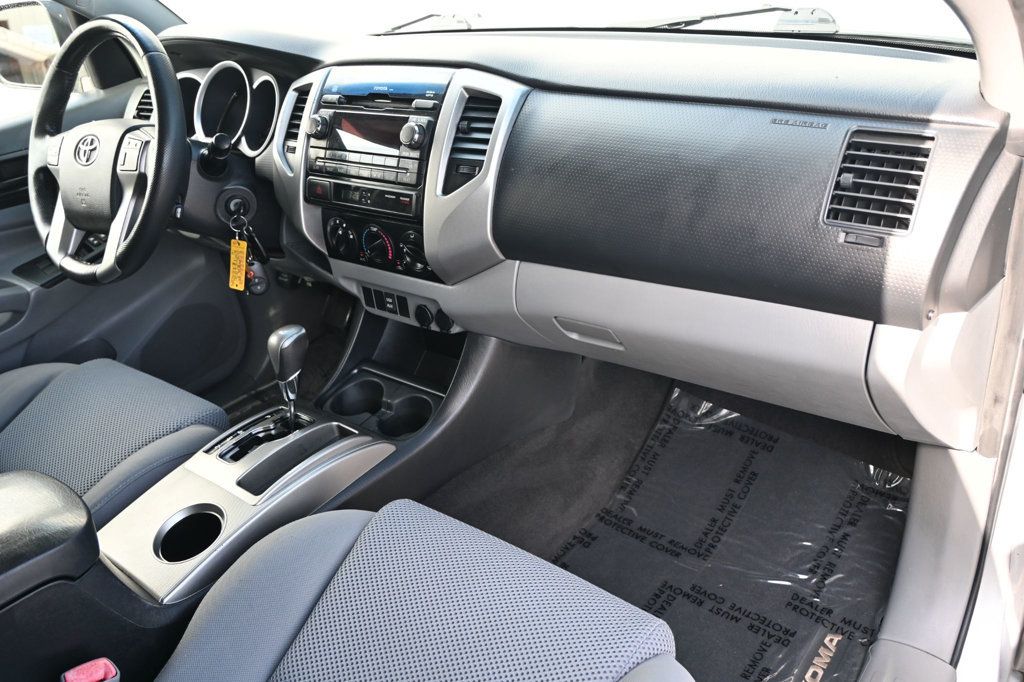 2012 Toyota Tacoma Double Cab PreRunner TRD Sport photo 4