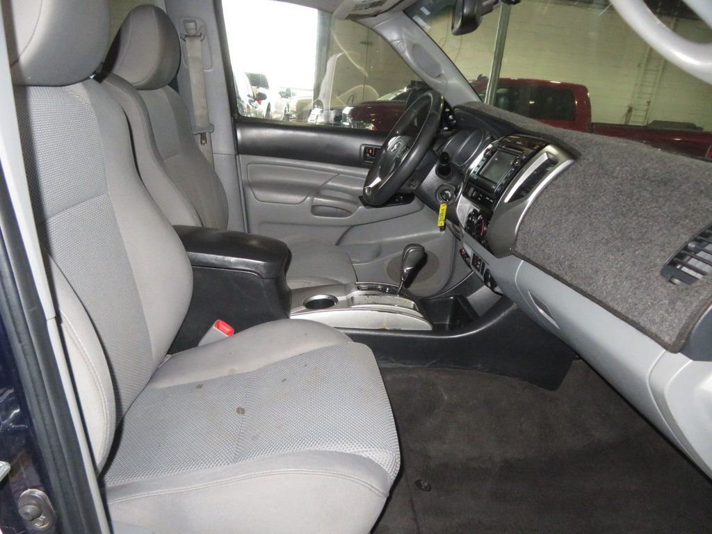 2012 Toyota Tacoma EXTRA CLEAN DOUBLECAB 4X4 TACOMA 4.0 SOUTHWEST TRUCK NO RUST  - 22937662 - 30
