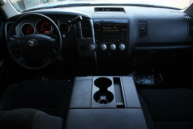 2012 Toyota Tundra 4WD CREWMAX W/ TOW PKG, 18" ALLOY WHEELS - 22963016 - 13