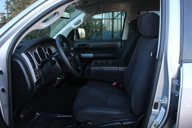 2012 Toyota Tundra 4WD CREWMAX W/ TOW PKG, 18" ALLOY WHEELS - 22963016 - 24