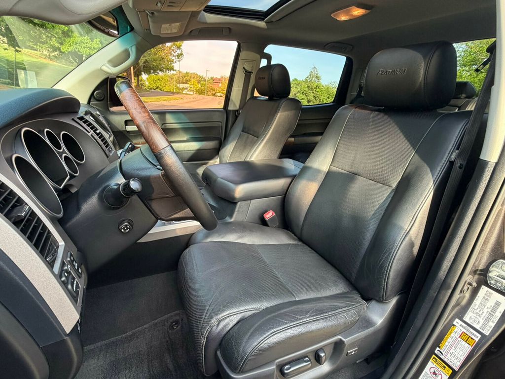 2012 Toyota Tundra Platinum, Limited, 4x4, Heated & Ventilated Seats, Int Woodgrain - 23015074 - 16