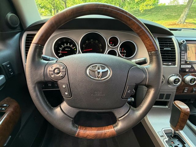 2012 Toyota Tundra Platinum, Limited, 4x4, Heated & Ventilated Seats, Int Woodgrain - 23015074 - 19