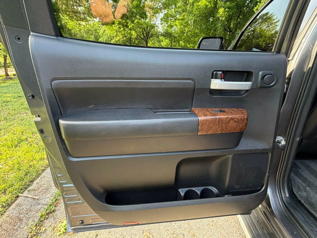 2012 Toyota Tundra Platinum, Limited, 4x4, Heated & Ventilated Seats, Int Woodgrain - 23015074 - 35