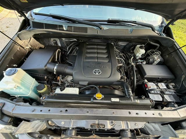 2012 Toyota Tundra Platinum, Limited, 4x4, Heated & Ventilated Seats, Int Woodgrain - 23015074 - 41