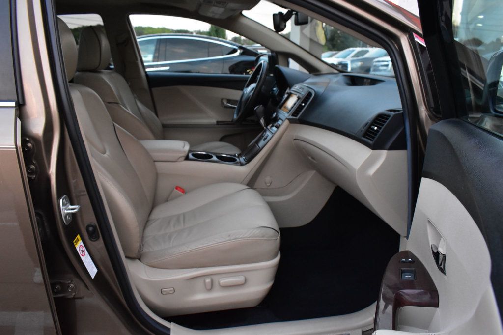 2012 Toyota Venza 4dr Wagon V6 AWD Limited - 22919795 - 16