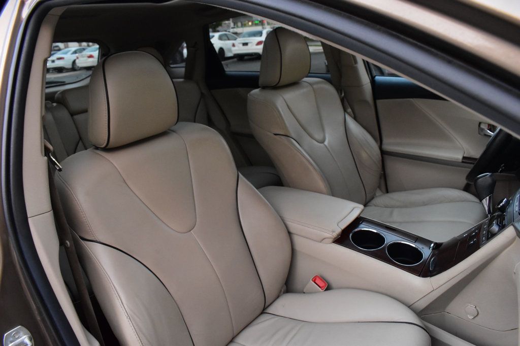 2012 Toyota Venza 4dr Wagon V6 AWD Limited - 22919795 - 17