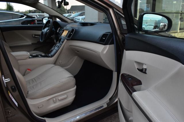 2012 Toyota Venza 4dr Wagon V6 AWD Limited - 22919795 - 18