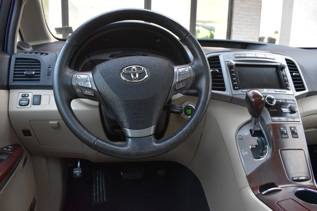 2012 Toyota Venza 4dr Wagon V6 AWD Limited - 22919795 - 25